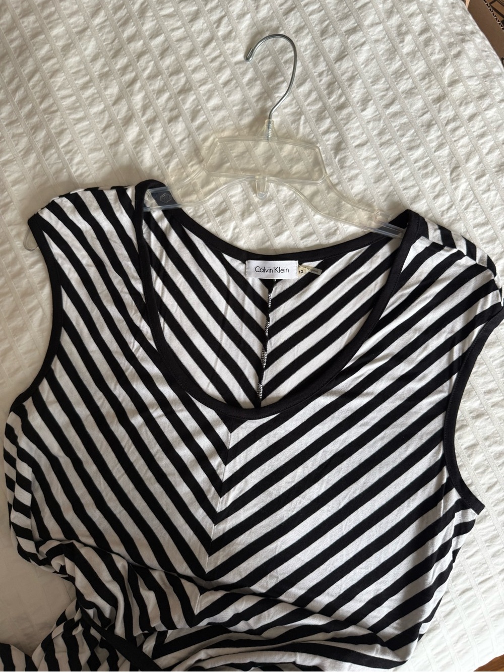Calvin Klein Black & White Striped Maxi Dress 👗